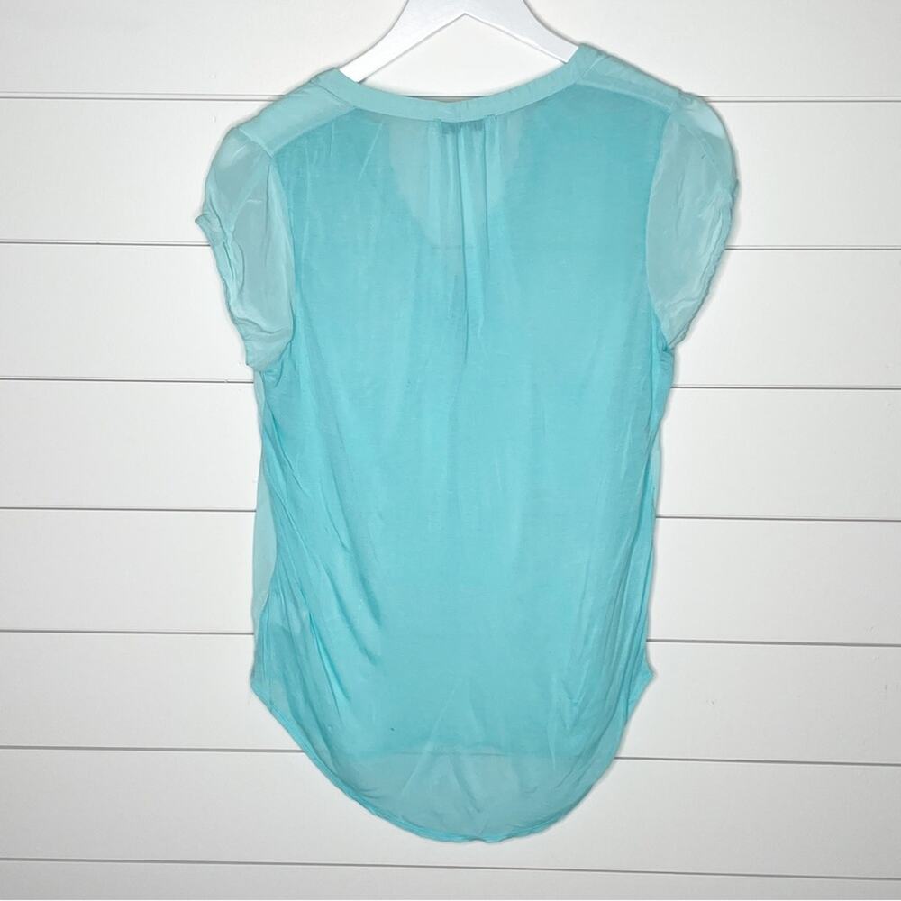 Babaton Aritizia Split Neck Silk Front Cap Sleeve Blouse Aqua Blue Size Small - Picture 5 of 9